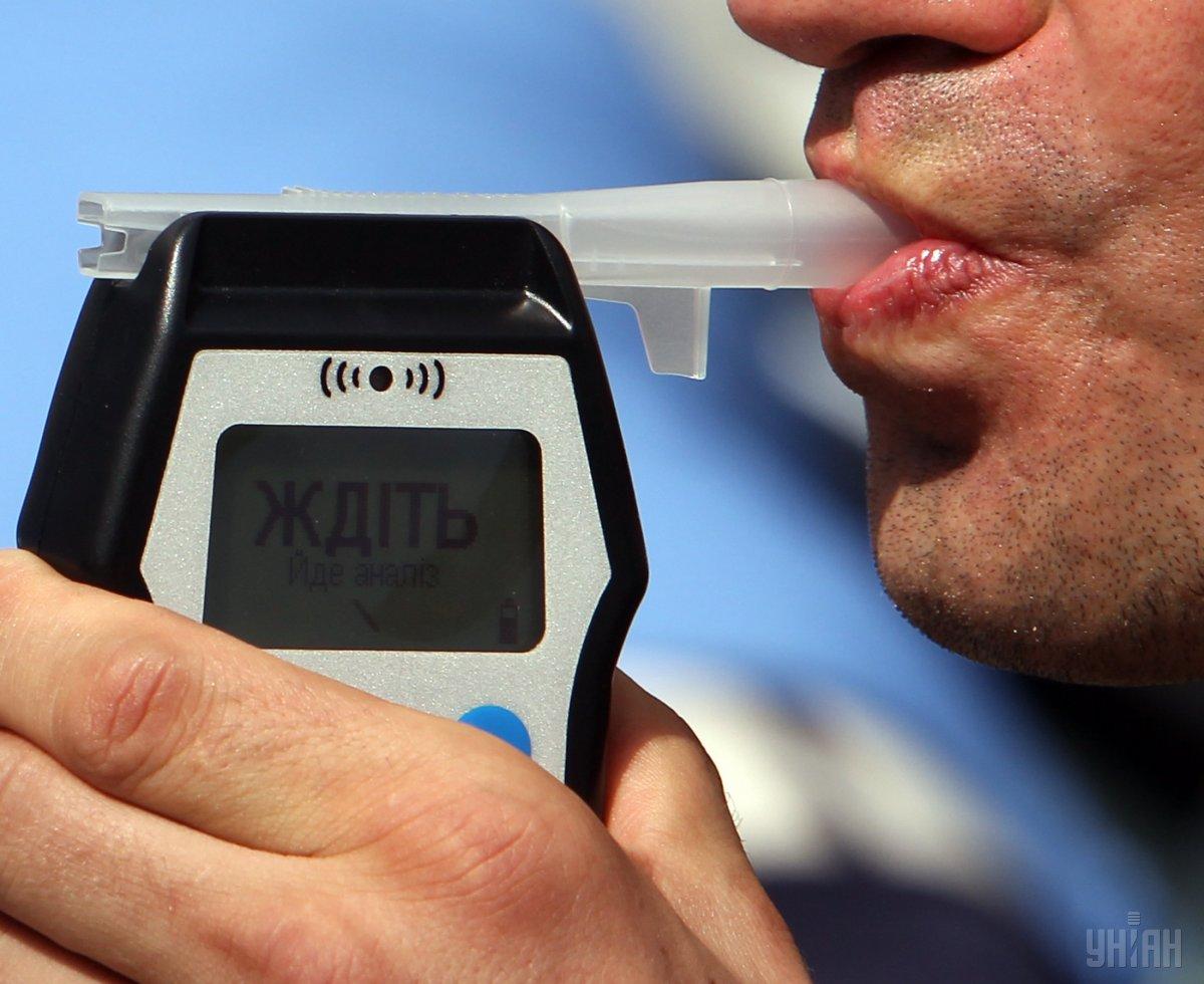 Верховная Рада приняла закон о уголовный проступок, который предусматривает основное наказание в виде штрафа в размере не более трех тысяч необлагаемых минимумов