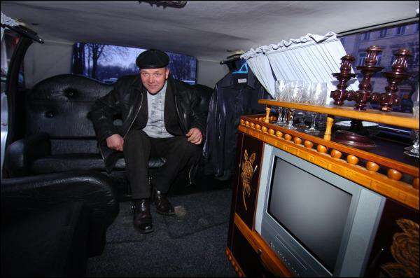 Более 15 лет назад Белицкий решился на смелый шаг - наладить выпуск украинских лимузинов